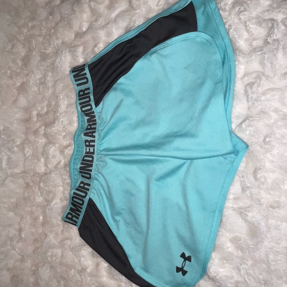 Women underarmour running athletic shorts